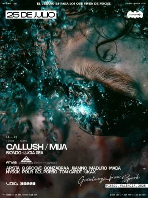 El flyer muestra un primer plano de un rostro parcialmente sumergido en agua, con gafas oscuras y una atmósfera cinematográfica en tonos azules, verdes y negros. La tipografía blanca contrasta con el fondo oscuro y destaca la fecha, el cartel artístico y la marca Spook Club. El diseño transmite una estética misteriosa, inmersiva y vanguardista, propia de un evento de música electrónica underground, con un ambiente nocturno y experimental.