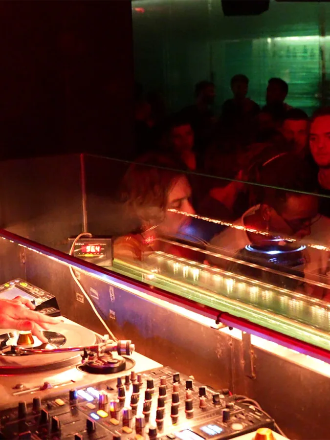 Cartel de MUV — LIVE MUSIC, JAM & AFTERPARTY: 26 de octubre de 2026 en Barcelona