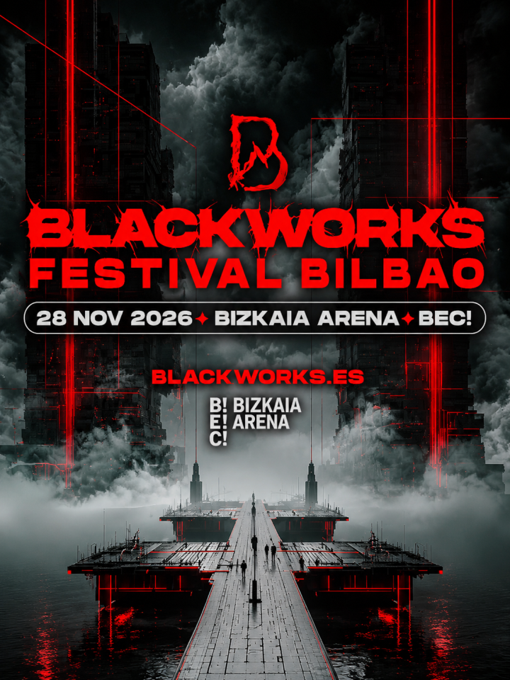 Flyer con una estética futurista y apocalíptica dominada por tonos negros, grises y rojos. El logotipo de Blackworks aparece en rojo intenso sobre un paisaje de edificios industriales envueltos por nubes y niebla. En el centro destaca una pasarela iluminada que conduce al Bizkaia Arena - BEC!, reforzando la sensación de monumentalidad. La tipografía es grande, agresiva y de estilo industrial, mientras que el diseño transmite una atmósfera oscura, tecnológica y propia de un gran festival de hard techno.